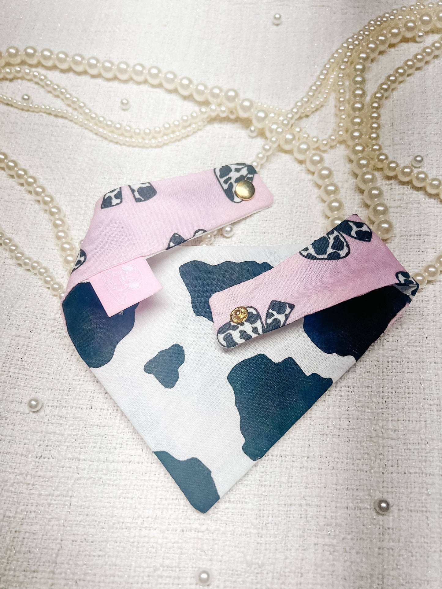 StellaLoo - Coquette Cow Snap-On Reversible Dog Bandana, Curved Neck: XS