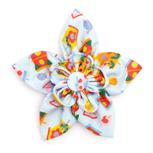 The Worthy Dog - Birdhouses Flower: Blue / Large